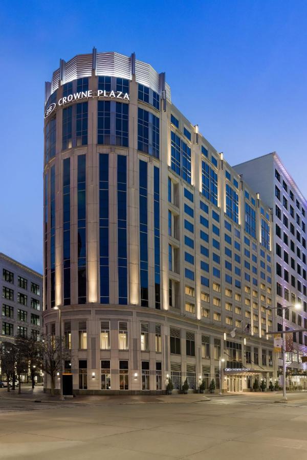 Crowne Plaza Cleveland At Playhouse Square By Ihg Hotel Exterior photo