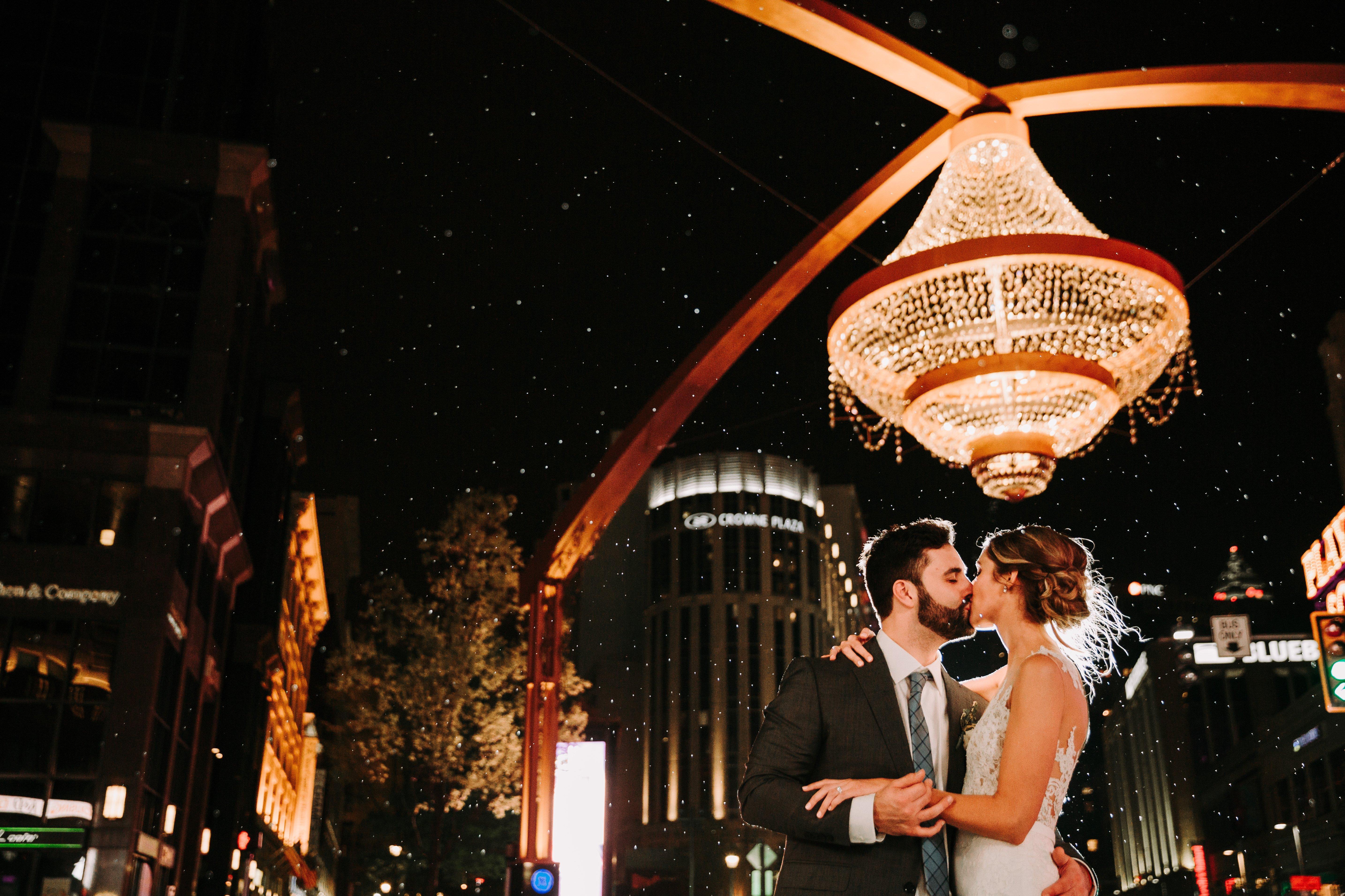 Crowne Plaza Cleveland At Playhouse Square By Ihg Hotel Exterior photo